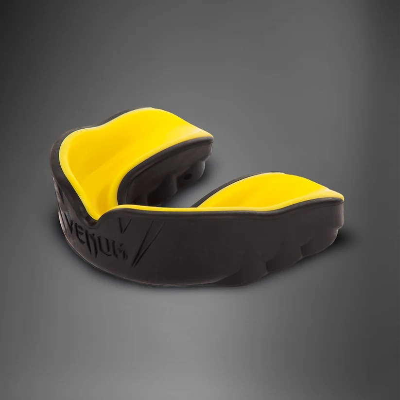 Капа VENUM CHALLENGER - черно-желтый