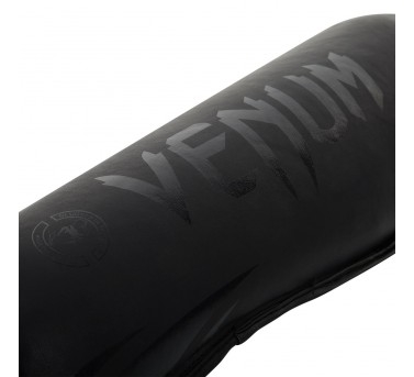 Накладки на ноги VENUM "CHALLENGER" - BLACK/BLACK