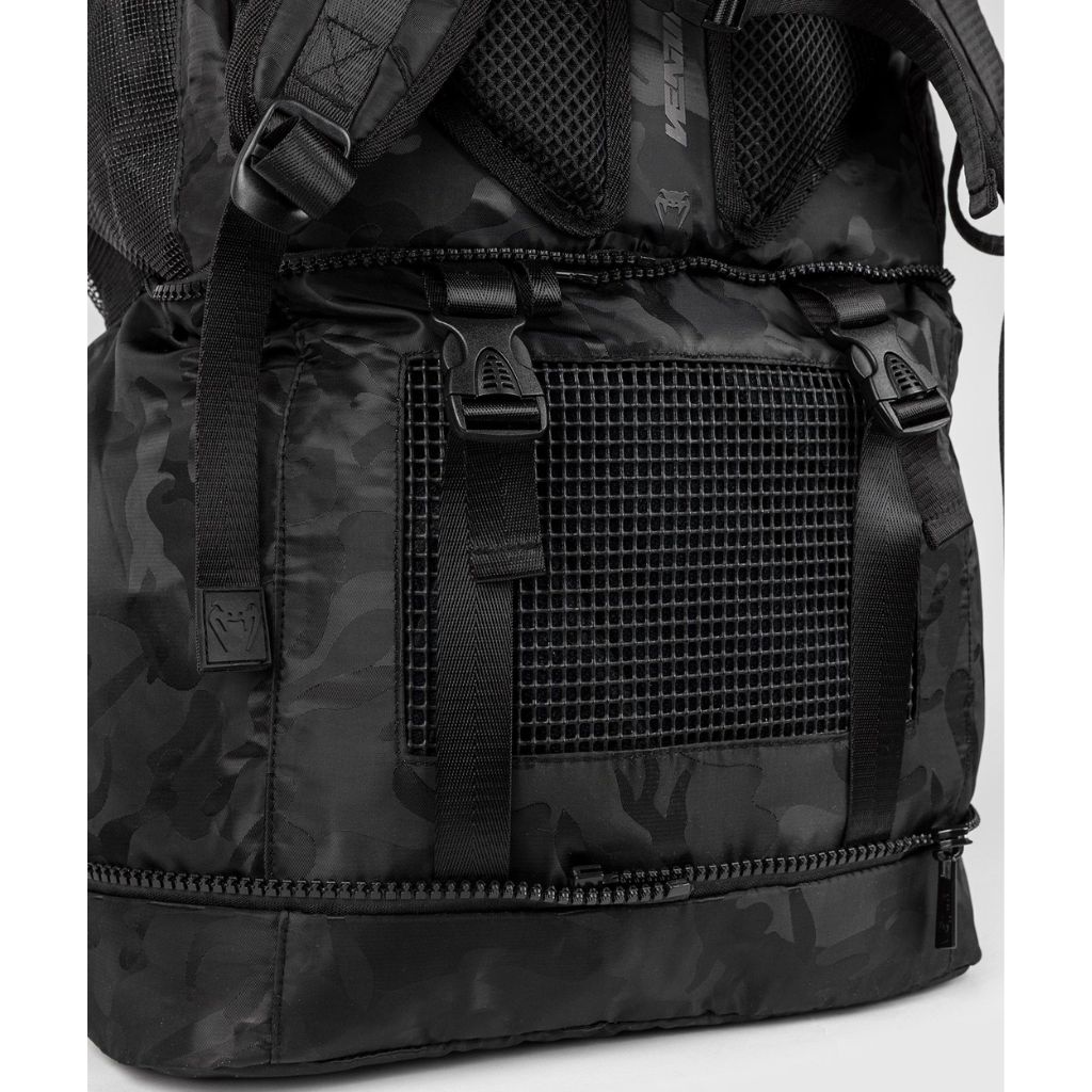 Рюкзак Venum Challenger Xtreme Black/Dark Camo