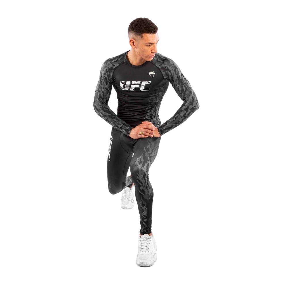 Рашгард UFC VENUM AUTHENTIC FIGHT WEEK MEN'S PERFORMANCE LONG SLEEVE RASHGUARD - BLACK