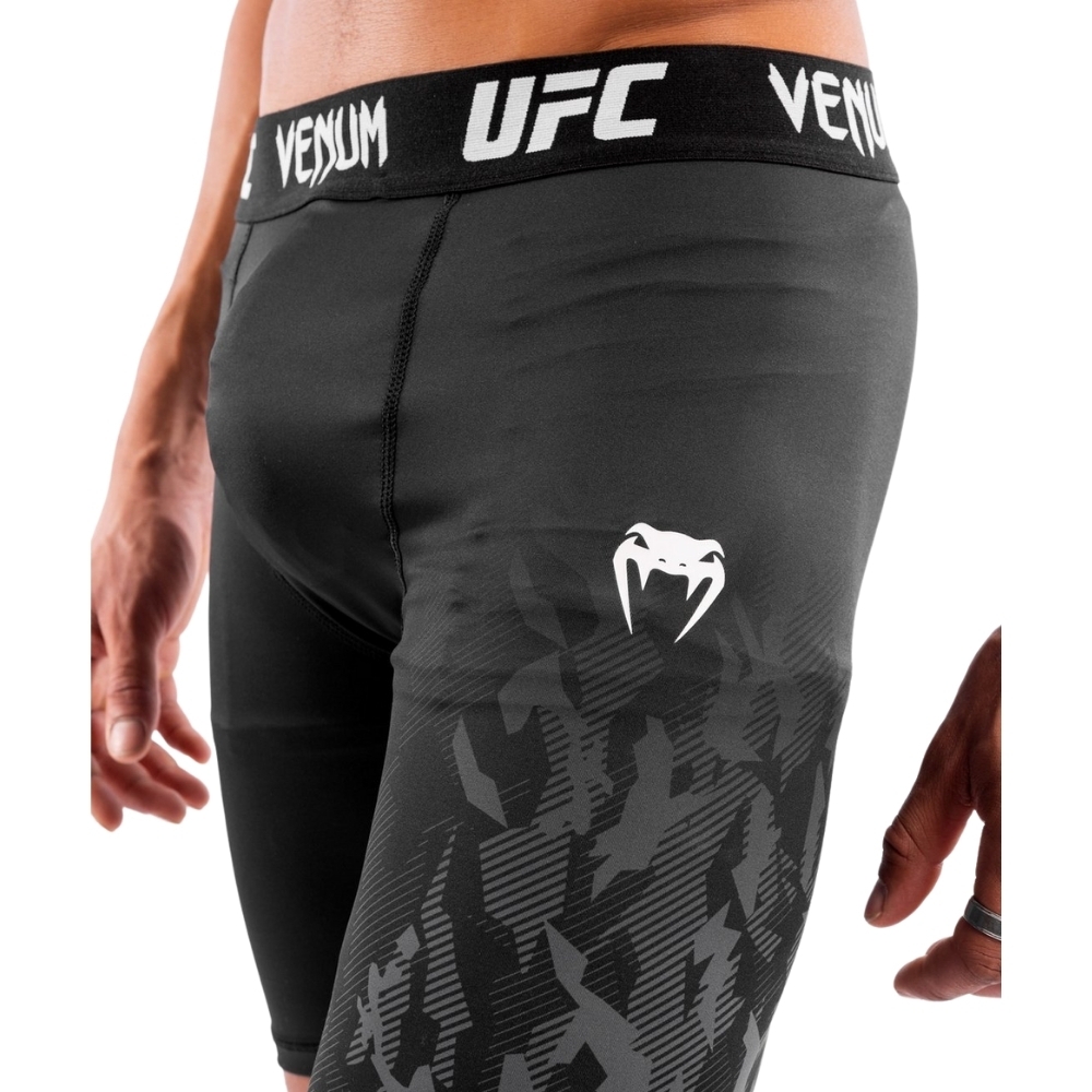 Шорты UFC VENUM AUTHENTIC FIGHT WEEK - BLACK