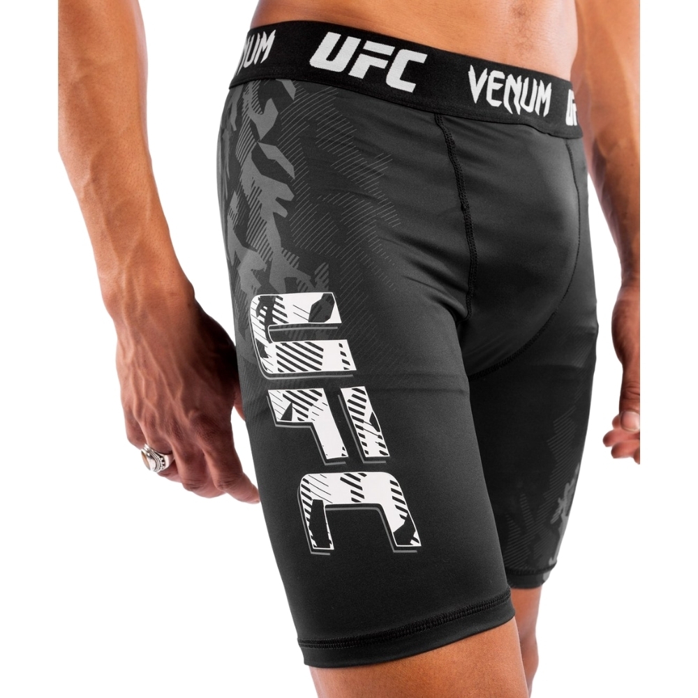 Шорты UFC VENUM AUTHENTIC FIGHT WEEK - BLACK