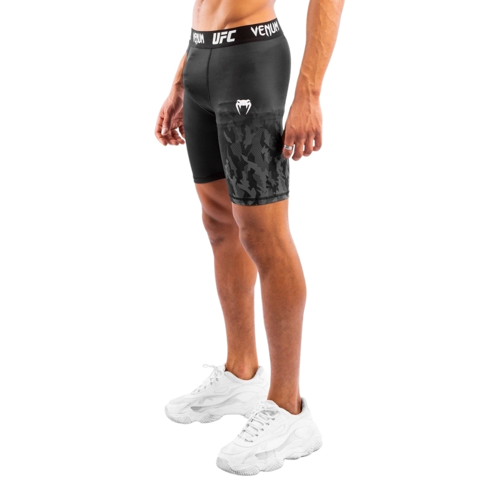 Шорты UFC VENUM AUTHENTIC FIGHT WEEK - BLACK
